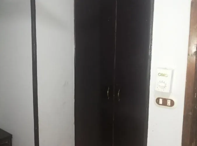 شقق الدهار